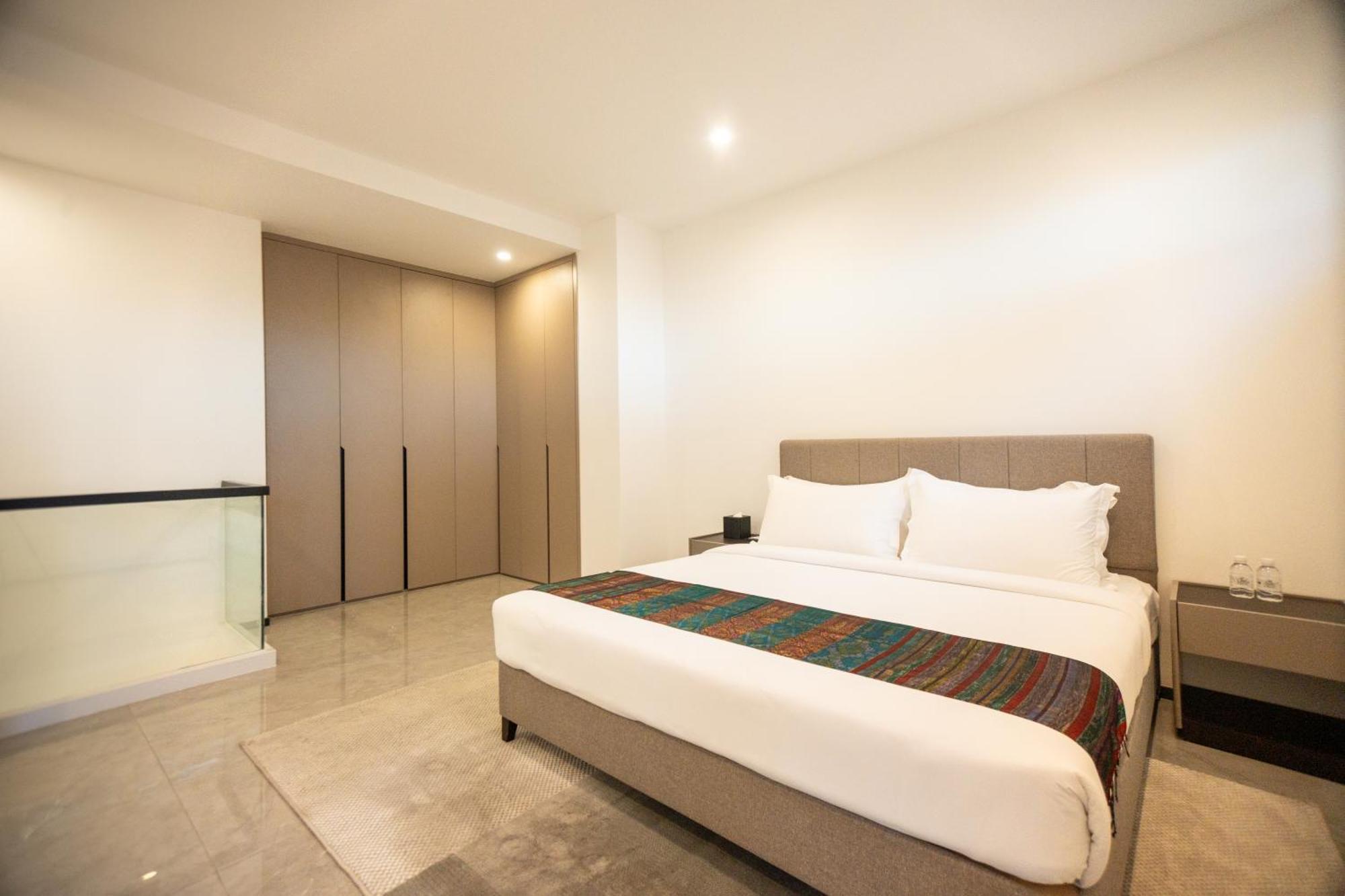 One Park Hotel & Residence Phnom Penh Exterior foto